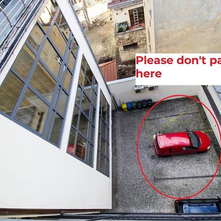 프라하 Ruterra Red Roofs View With Garage 아파트 외부 사진